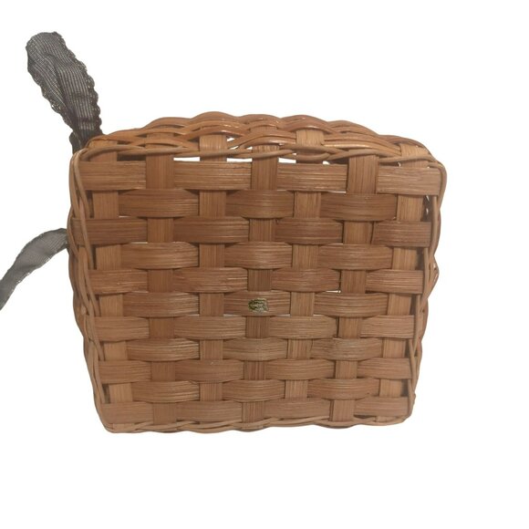 Bath & Body Works Handmade & Heartfelt Wicker Basket Green Brown - Picture 6 of 7